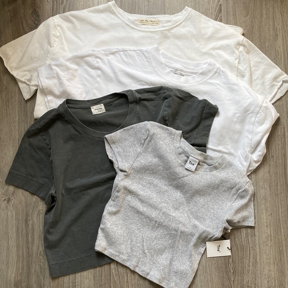 Aritzia Tops - Soft T-shirt Bundle Set